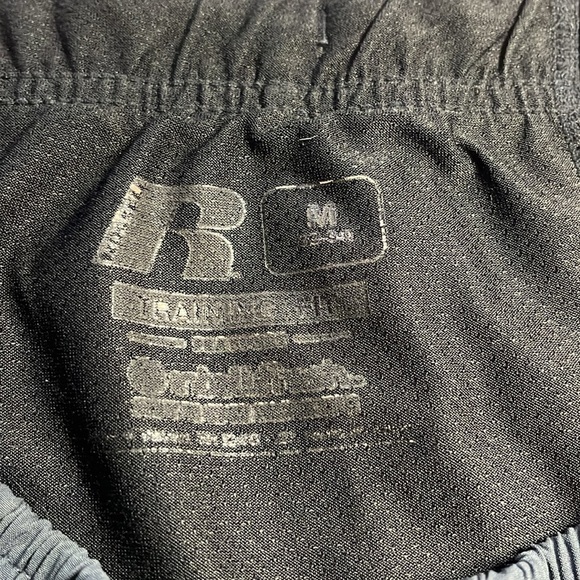 Russell Brand, men’s athletic shorts reflective tape on sides front pockets. MED - Picture 7 of 12